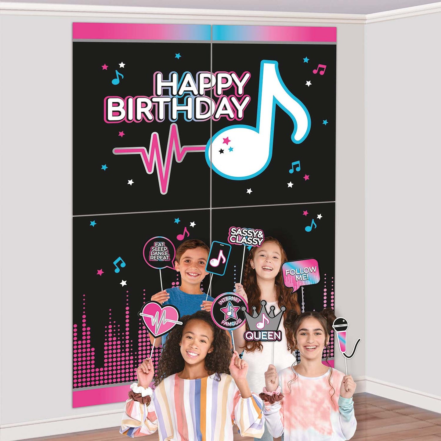 Internet Famous Scene Setters with Photo Props | Party Save Smile