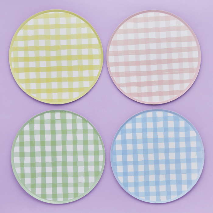 Gingham Paper Plates 8 Pack | Party Save Smile