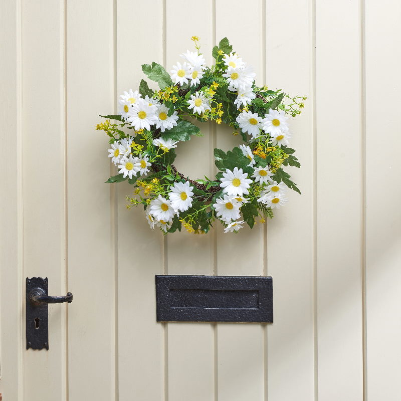 Daisy Wreath Door Decoration 40cm | Party Save Smile
