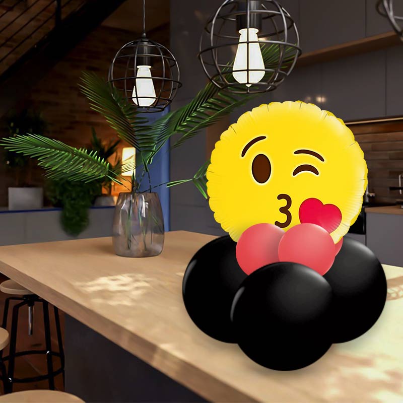 Kissing Emoji Balloon Gift Message | Table Decoration