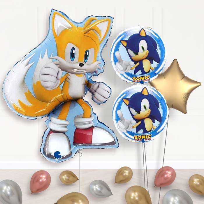 Tails from Sonic the Hedgehog Shaped Balloon Bouquet-Giant Balloon + 2 Themed Balloons + 1 Plain Balloon + Mini Balloons 