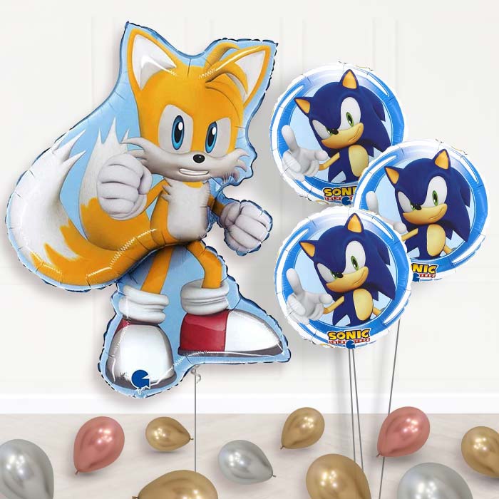 Tails from Sonic the Hedgehog Shaped Balloon Bouquet - 1 x Giant Balloon with Themed Bouquet and Latex | Party Save Smile