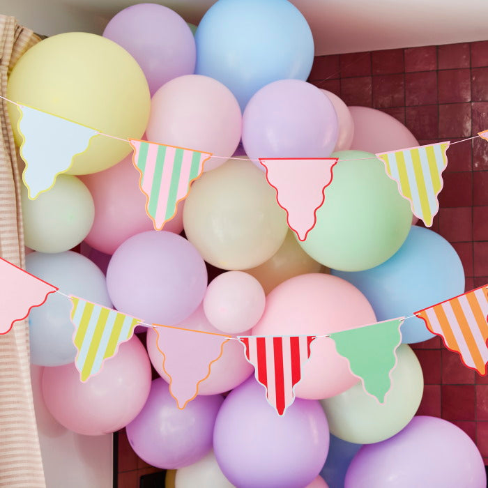 Bright Banquet Card Bunting 4 metres | Party Save Smile