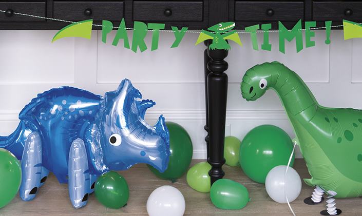 DIY Wonder Class: How to Place Stickers onto your Balloon, Wonder Balloons